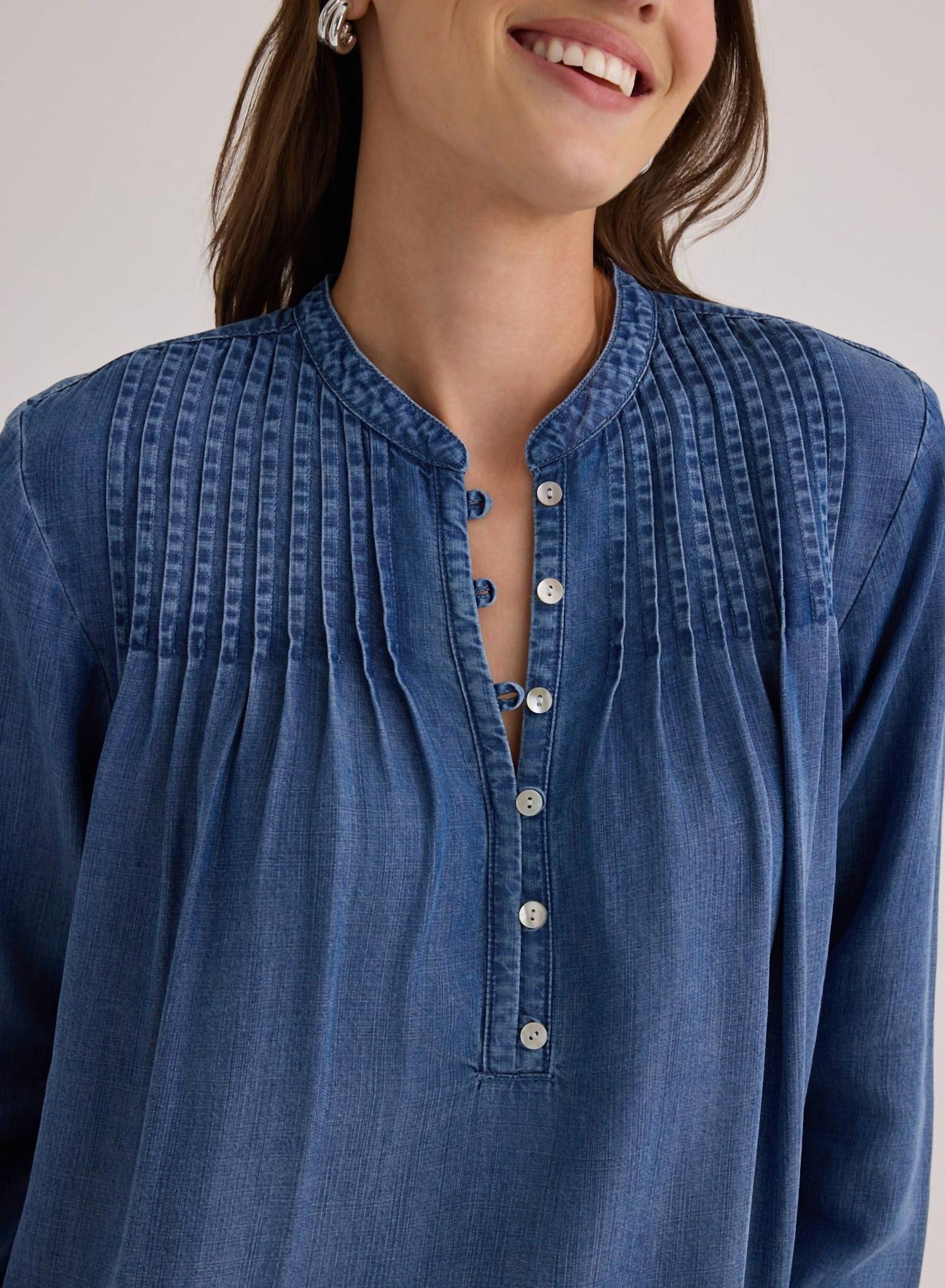 Bella Dahl - Long Sleeve Pintuck Pullover Top