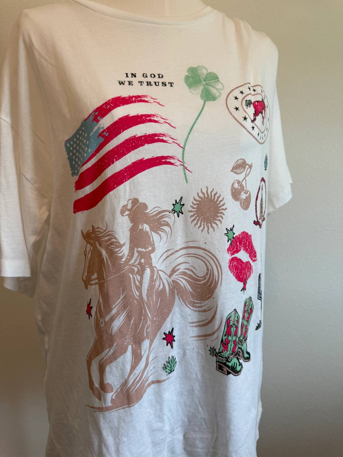 Promesa - Women's Americana Oversized Graphic Tee