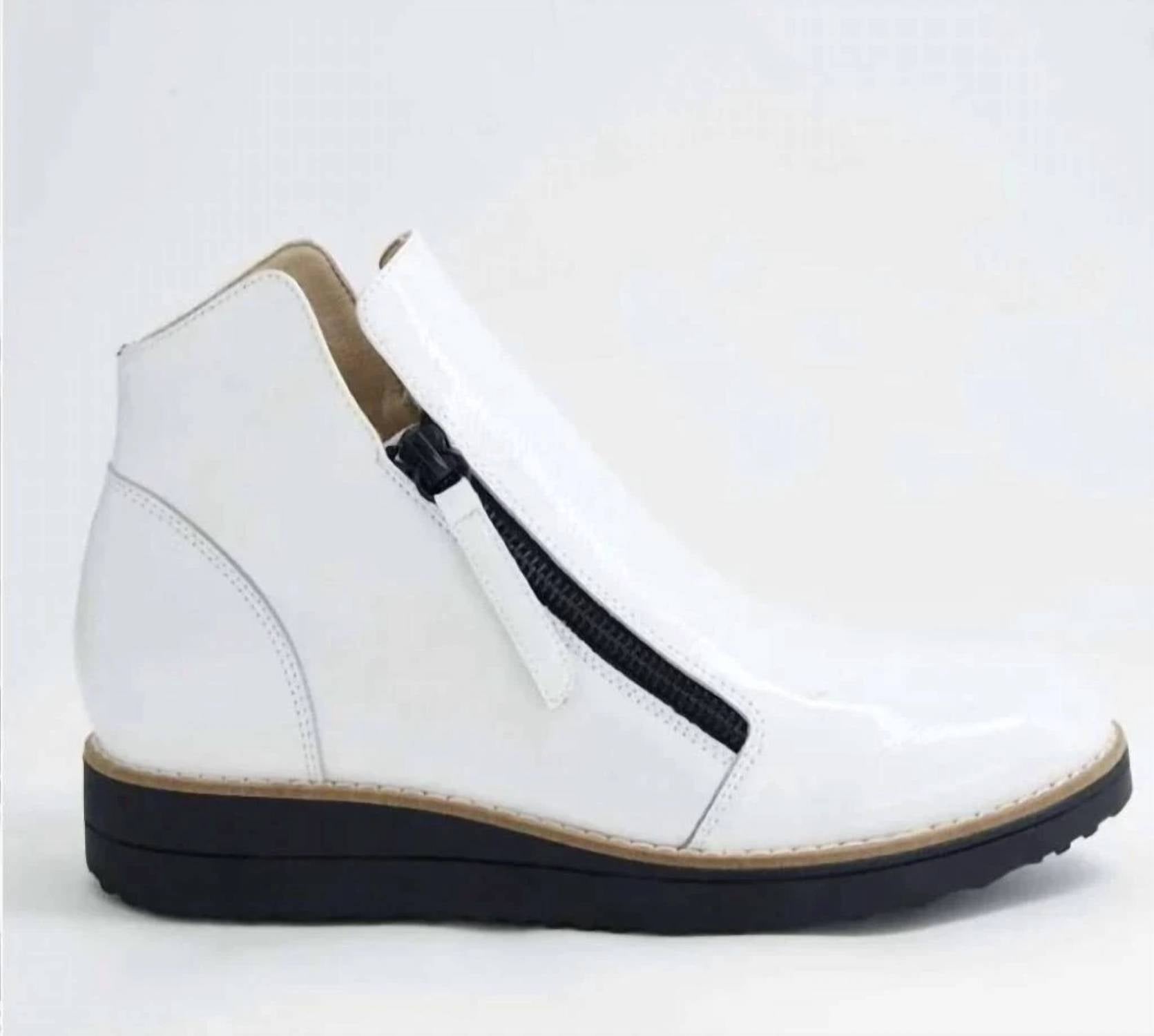 Django & Juliette Women's Ohmy Leather Sneaker in white black sole patent leather - women's sneaker