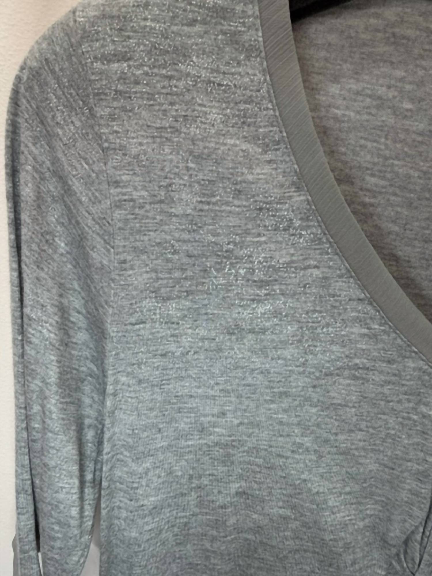 600 West - Women's Lurex V-neck Top