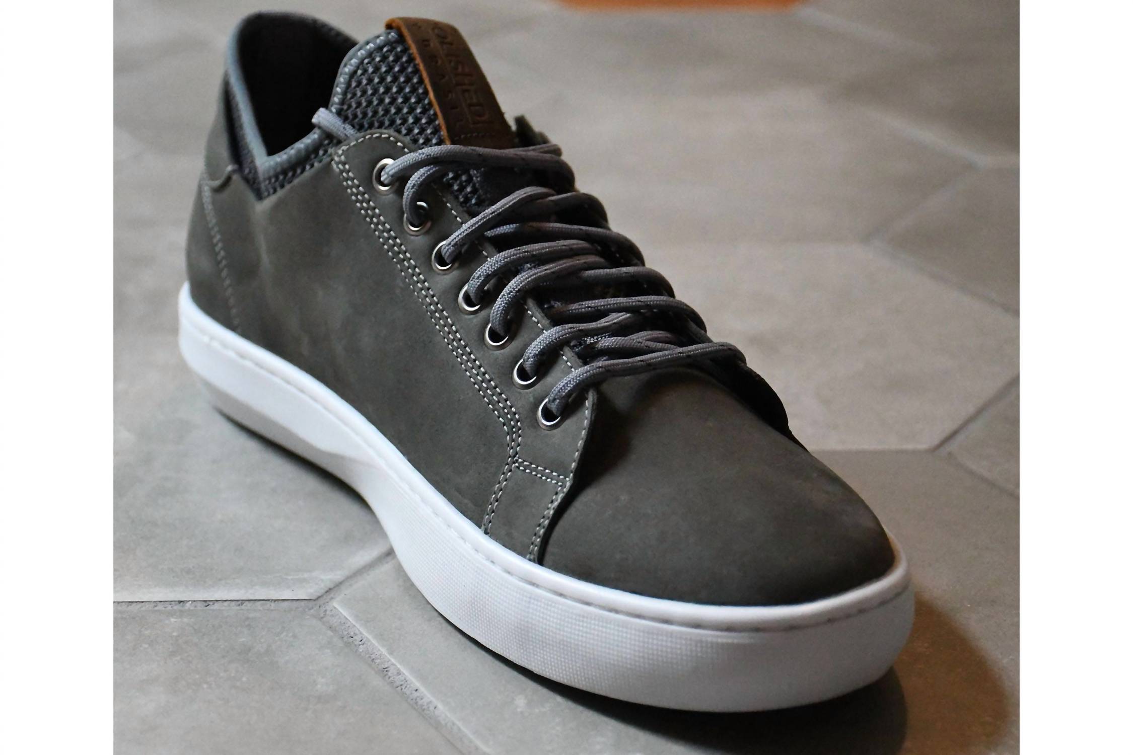 Men Pikes Sneakers