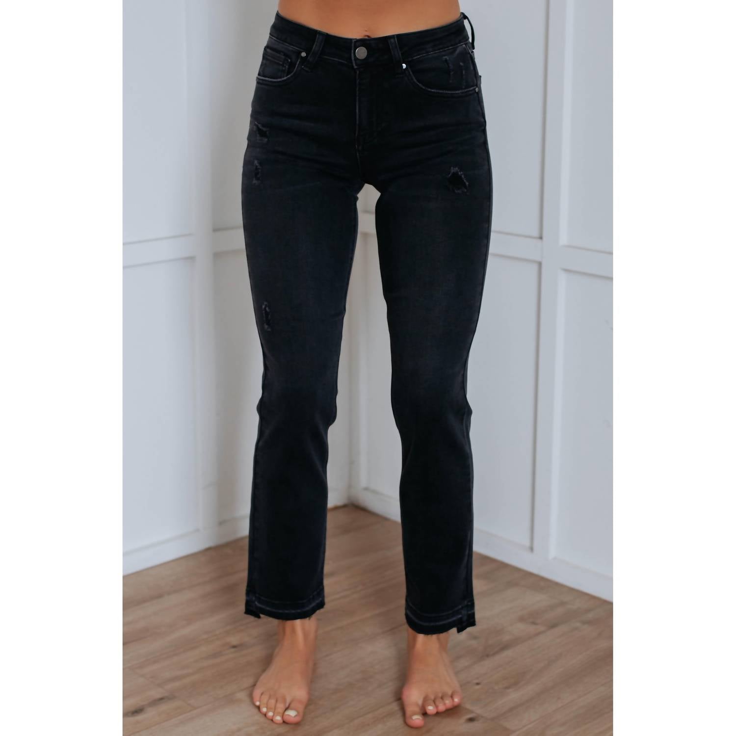 Risen - Boyfriend Jeans With Raw Hem