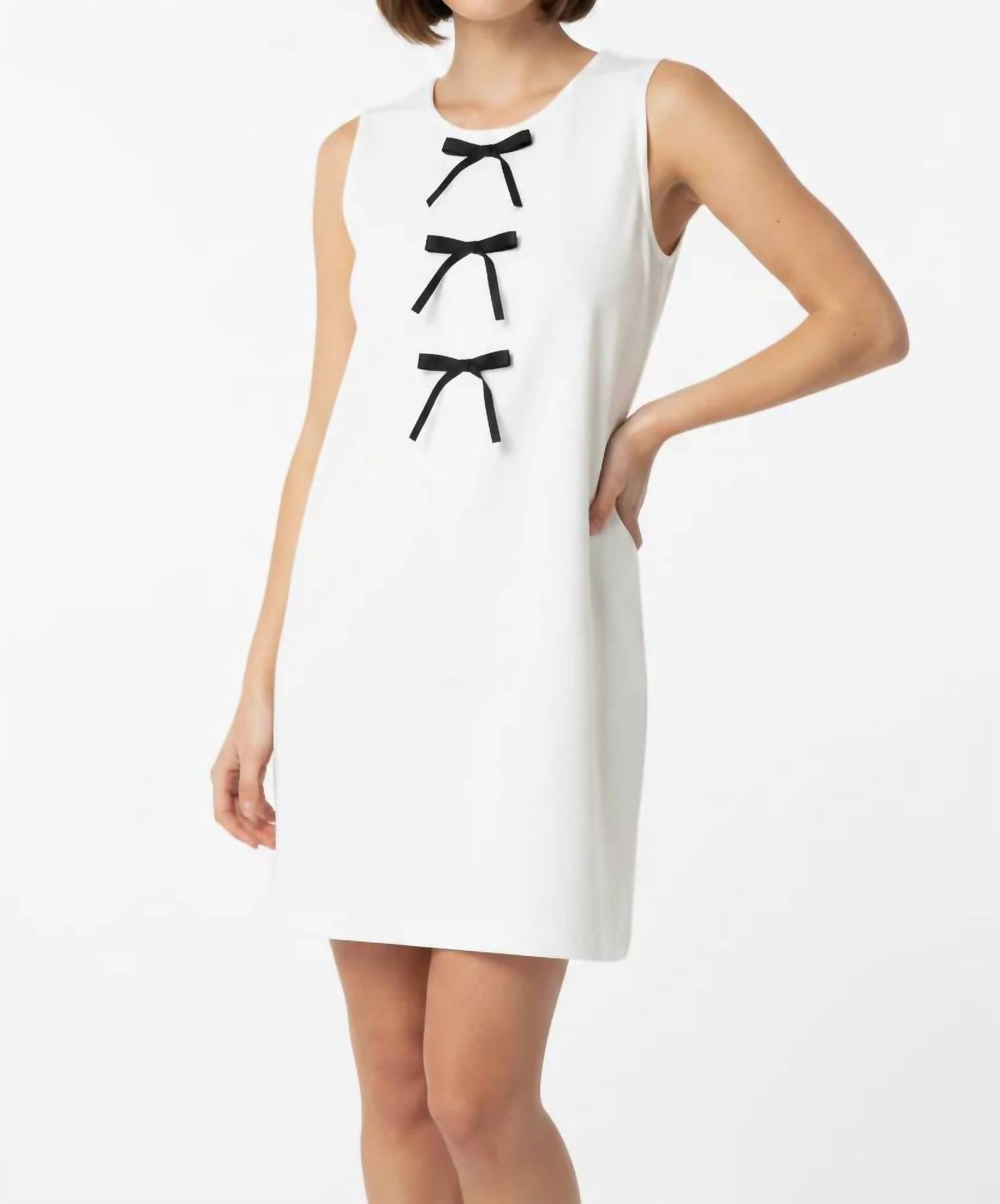 She + Sky - Sleeveless Knit Sweater Dress