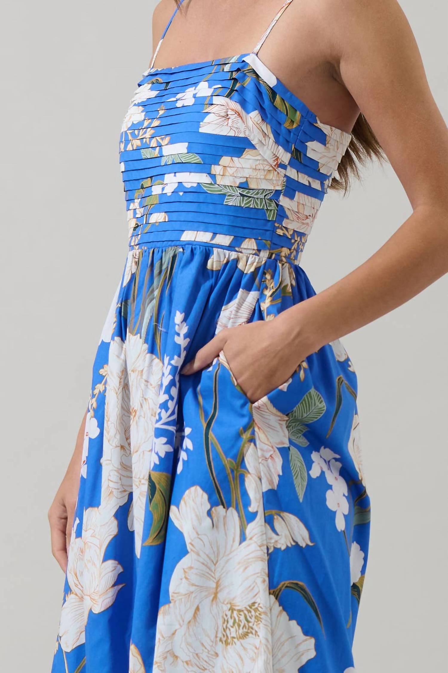Sugarlips - The Charleston Floral Maxi Dress