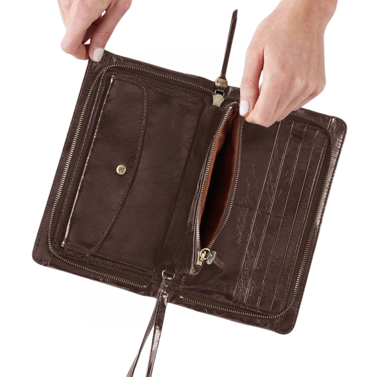 Hobo - Evolve Wristlet