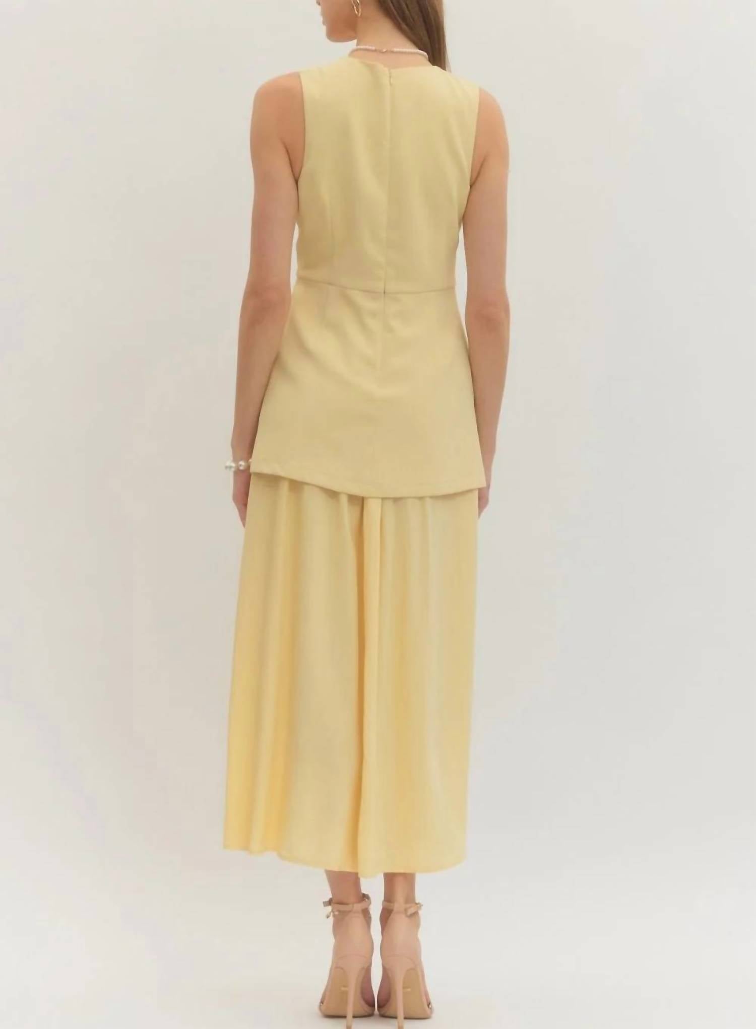 Entro - Uptown Prep Tiered Midi Dress