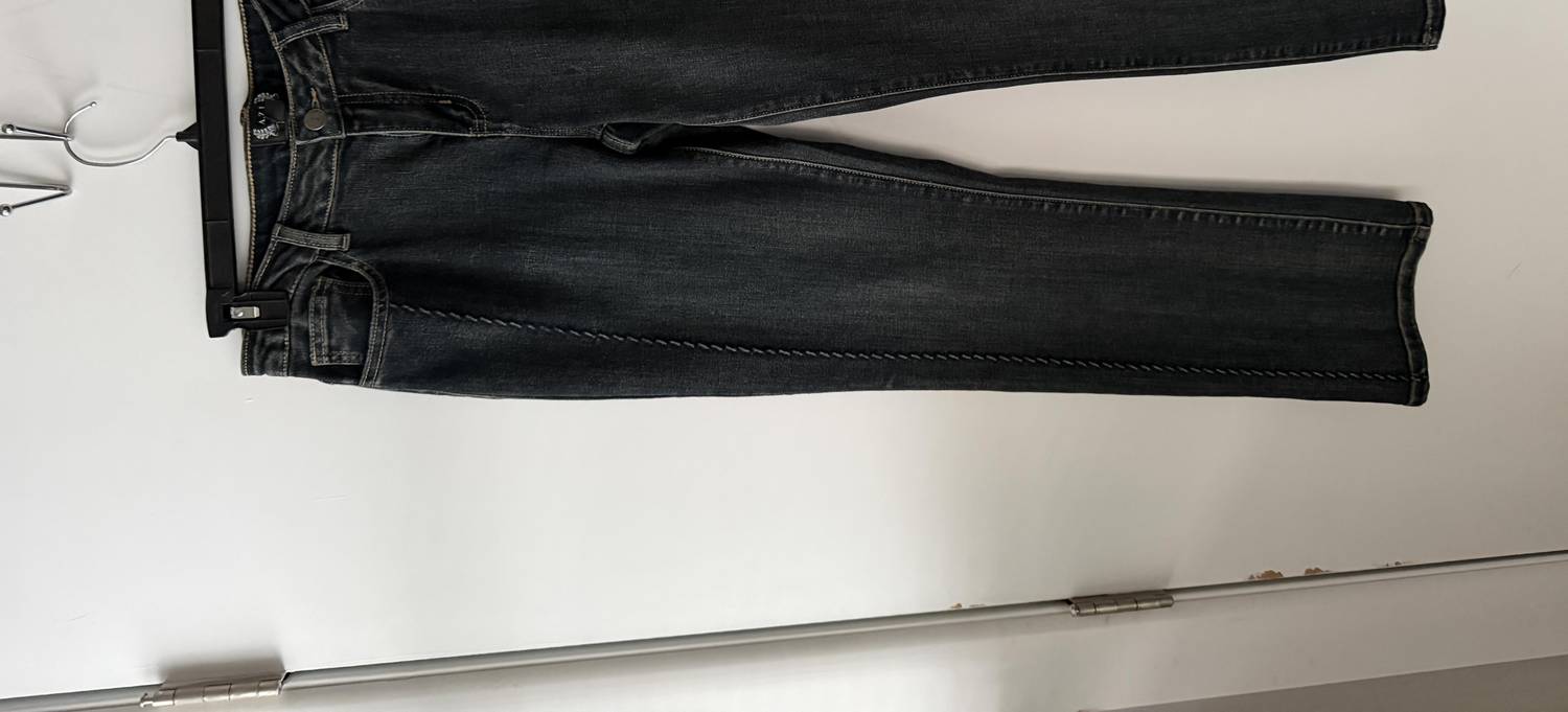 Azi - Women's Straight jean
