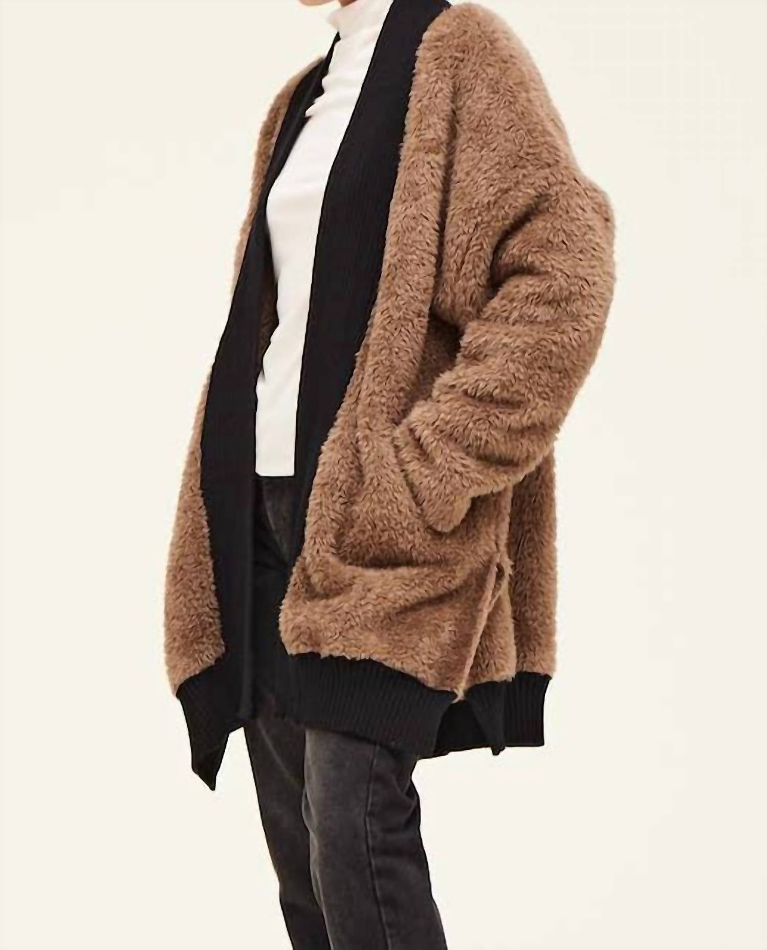 Grade & Gather - Fireside Contrast Border Fuzzy Cardigan
