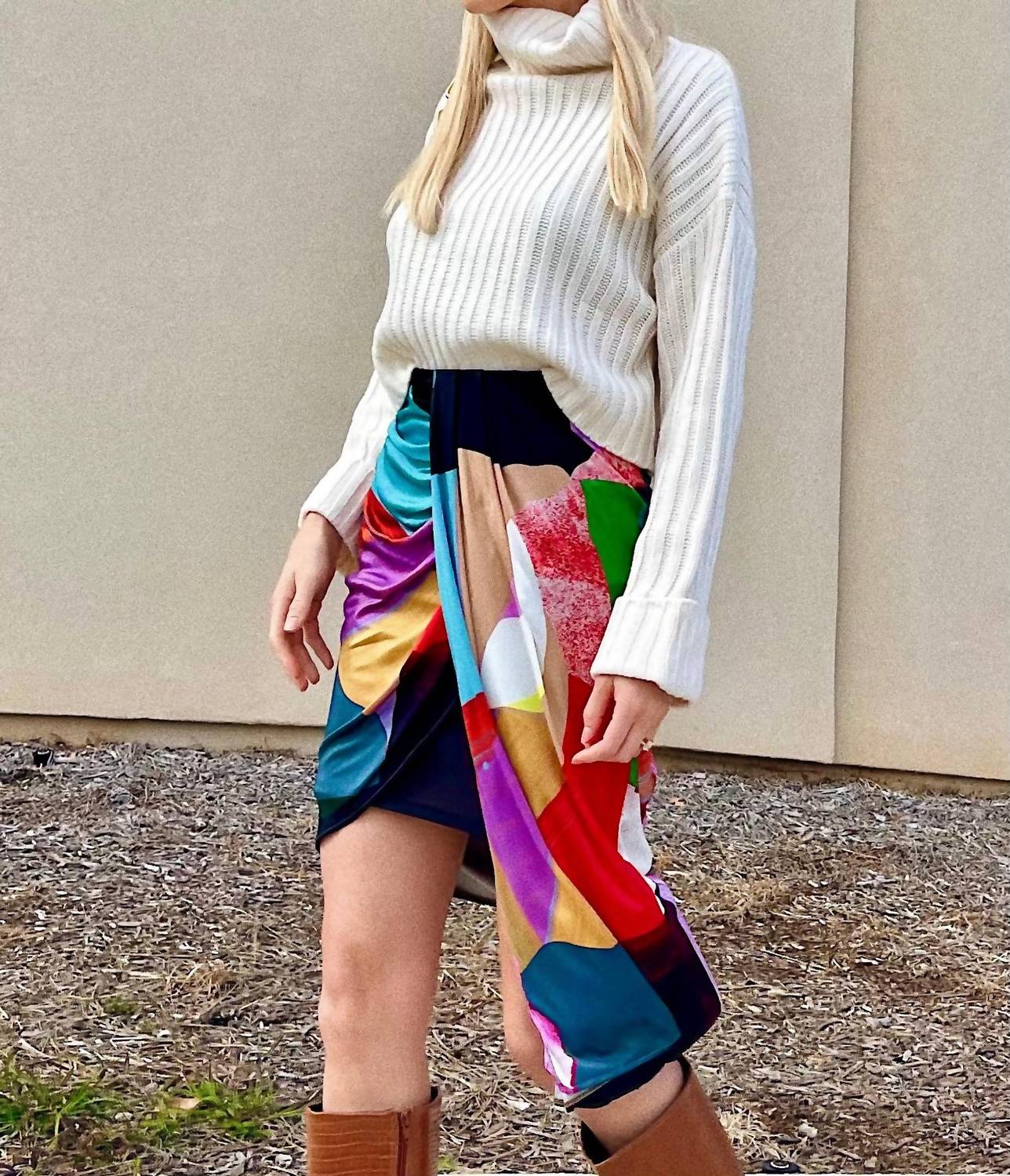 BODY-SCULPTING DRAPED JERSEY SKIRT