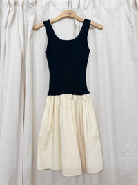 Elan - Contrast V Neck Mini Dress