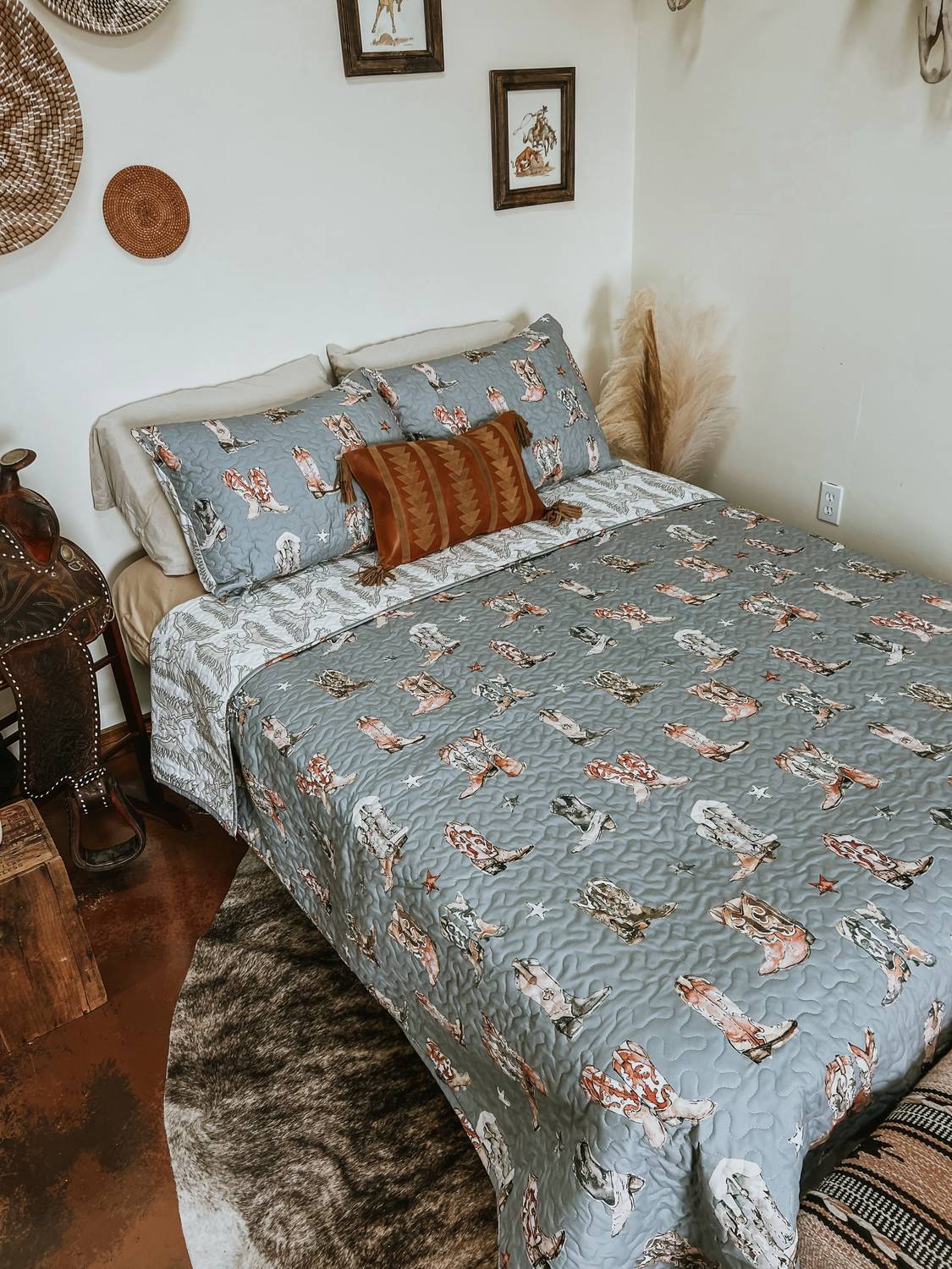 Ida Mae Home - Thunderbird Boots Charcoal Quilt Set