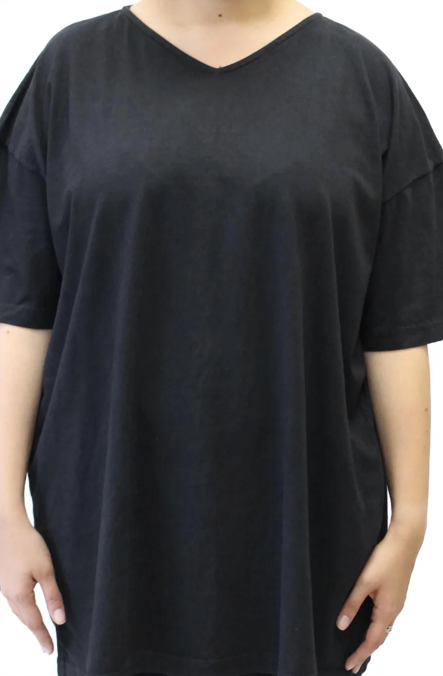 Liz And Jane - Solid Oversized V Neck Tee T-shirt - Plus