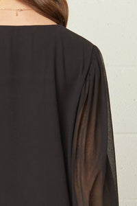 Entro - Textured V-neck Top
