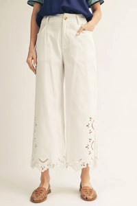 Jodifl - Eyelet Hem Cropped Pants
