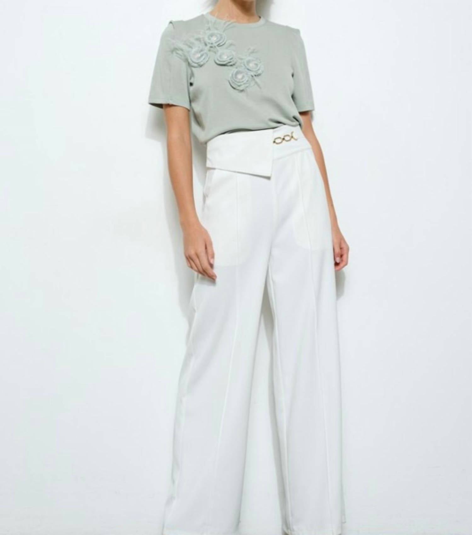 Ina - Floral Chic Tee
