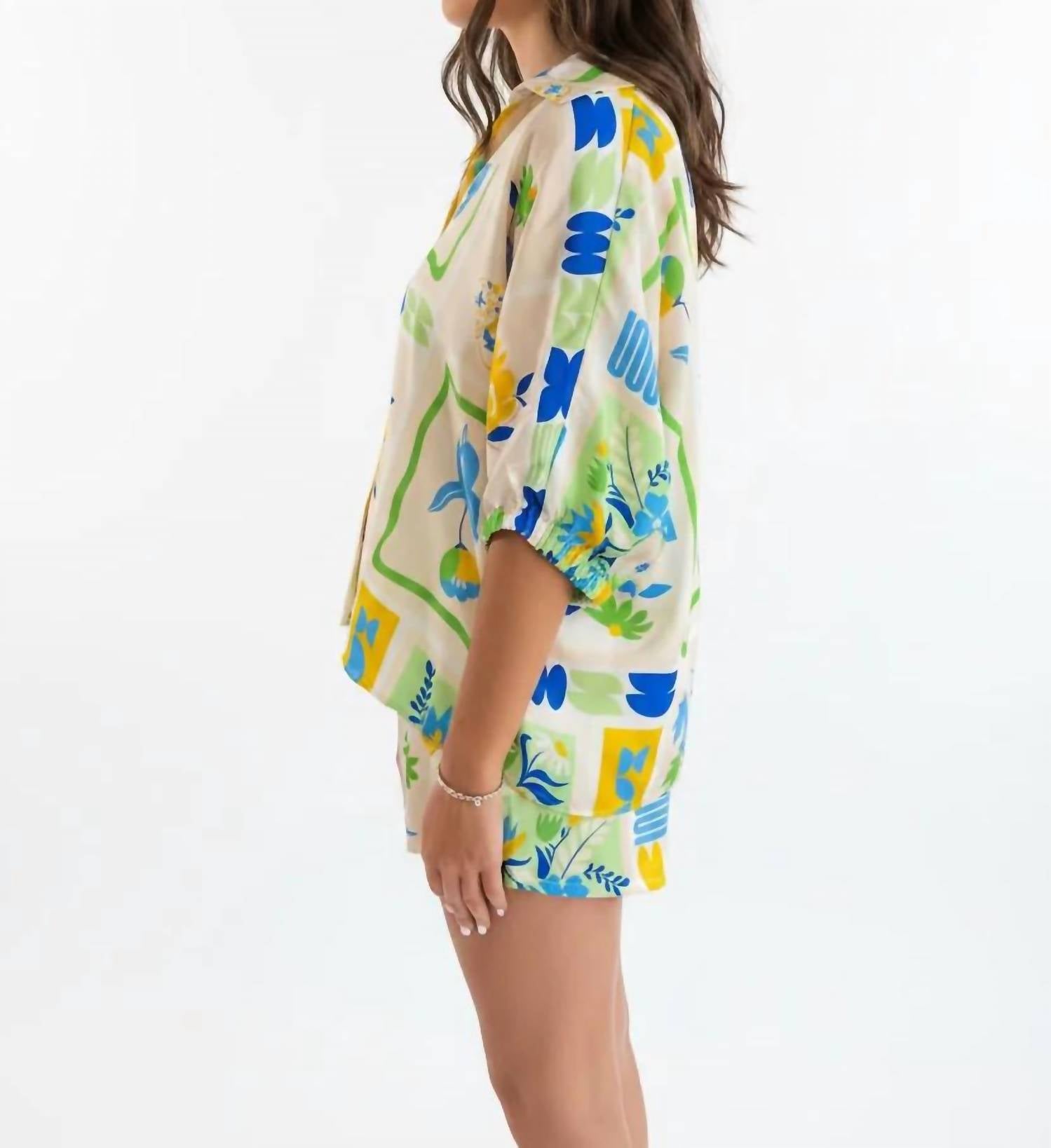 Adrienne - Sloan Collared Top