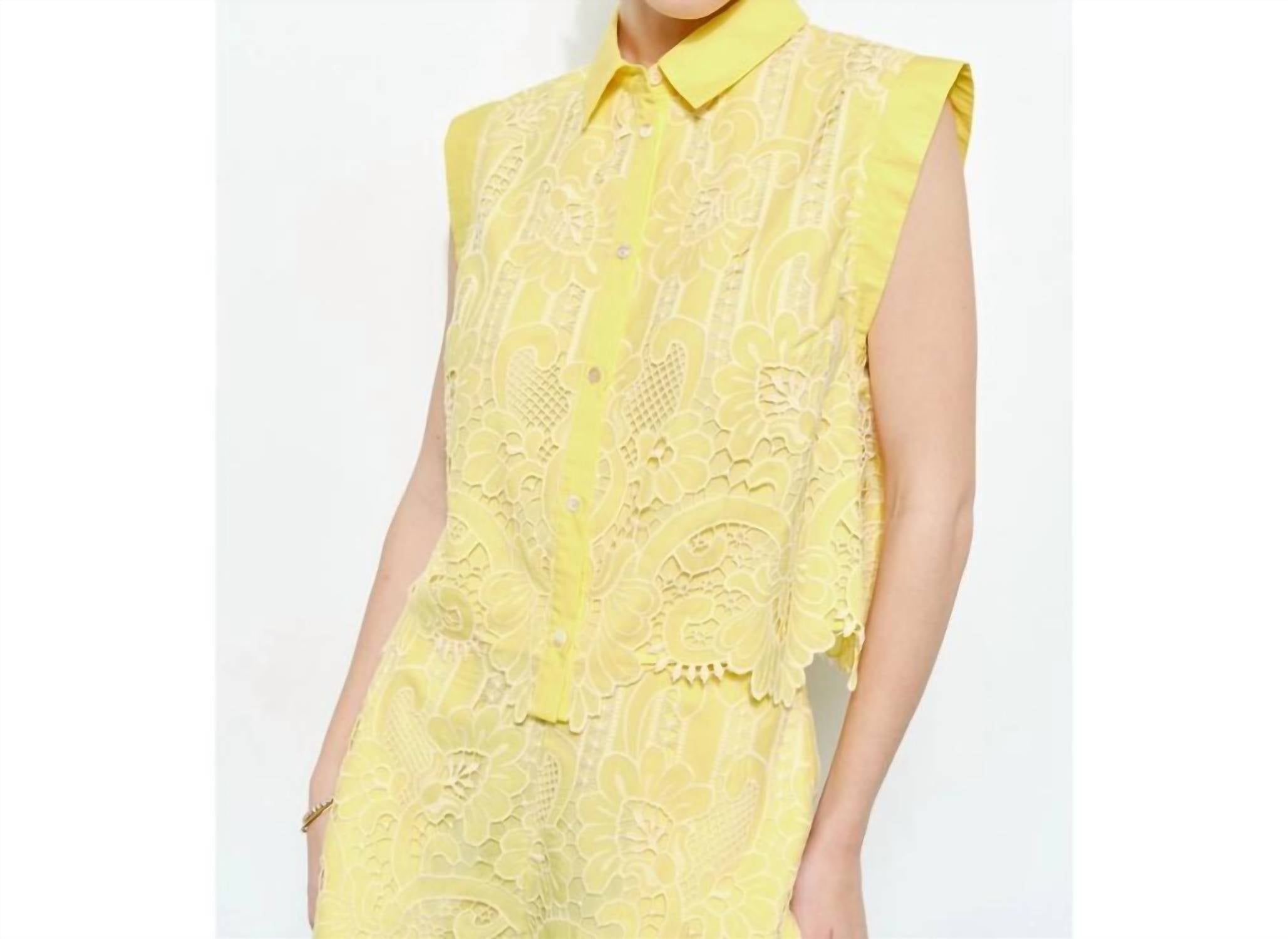 Ina Fashion - Romantic Floral Lace Cap Sleeve Top