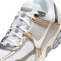 Nike - Men's Zoom Vomero 5 Shoes