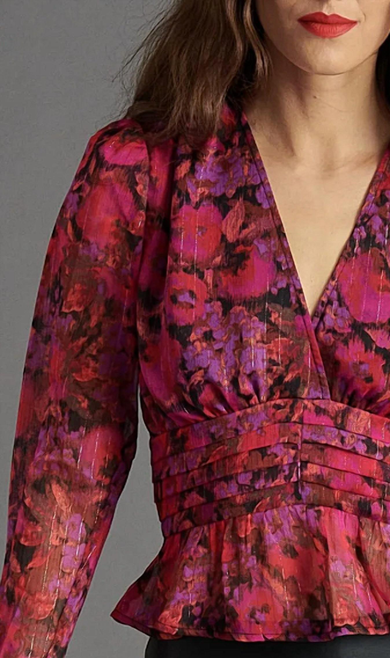 STEVE MADDEN Azura Top in fuchsia - women's blouse - detail view