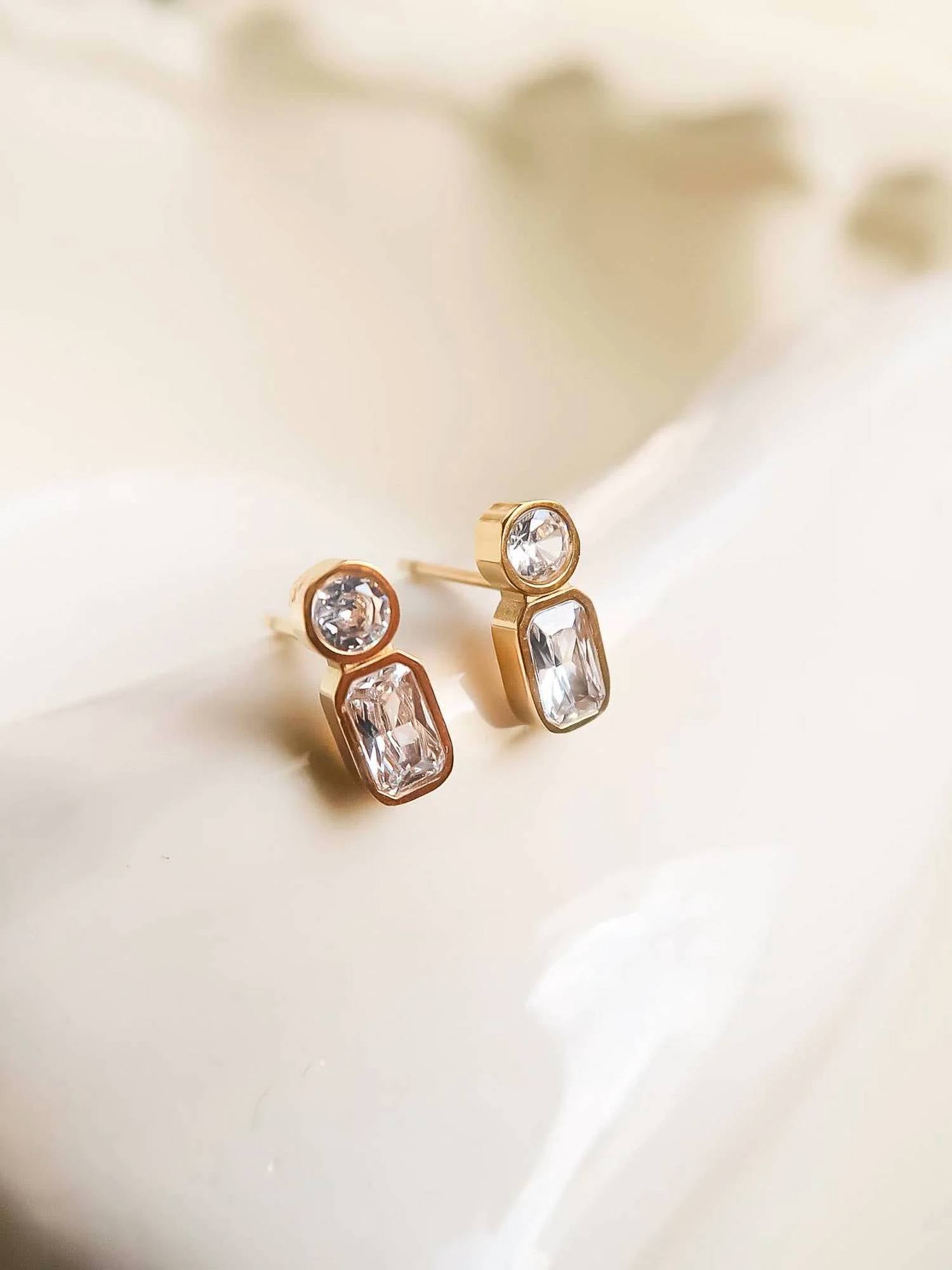 Flanerie By Maiq - Women's Mini Stud Earrings