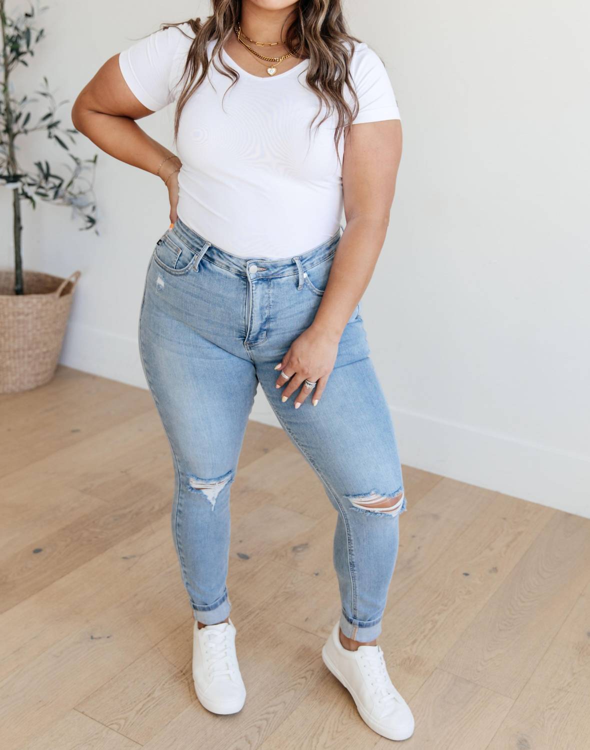 Judy Blue - Mid Rise Tummy Control Distressed Skinny Jeans