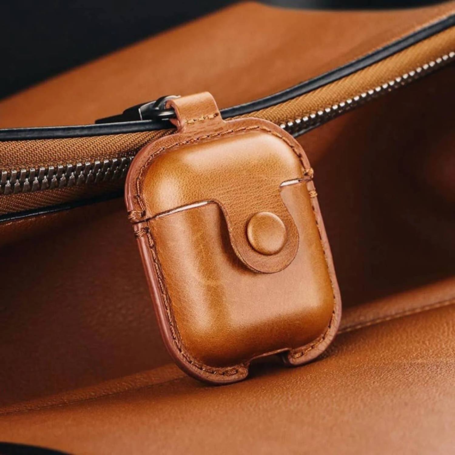 Threaded Pear - Unisex Leather Airpods Case