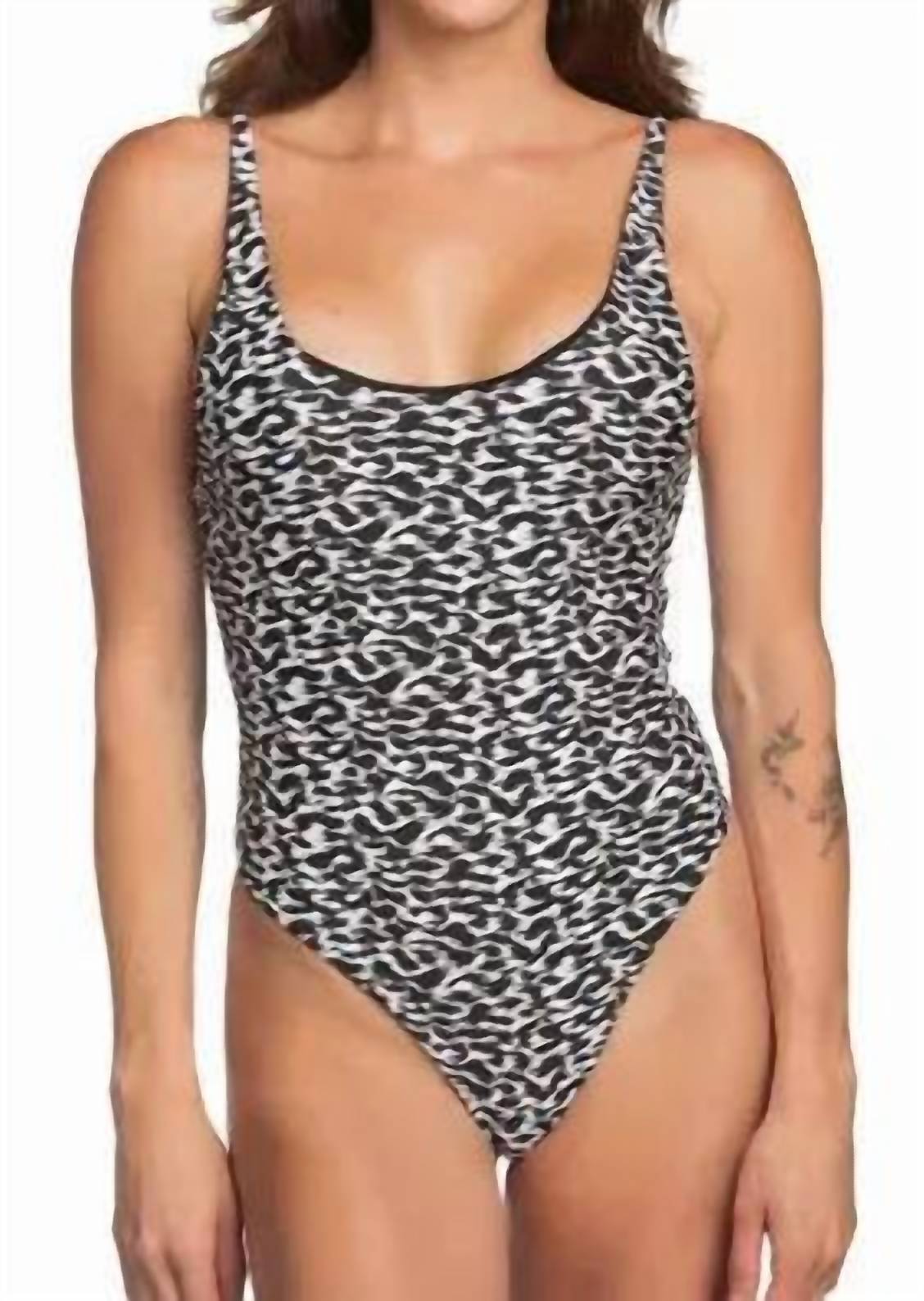 Island World - Scoop-neck One-piece Swimsuit