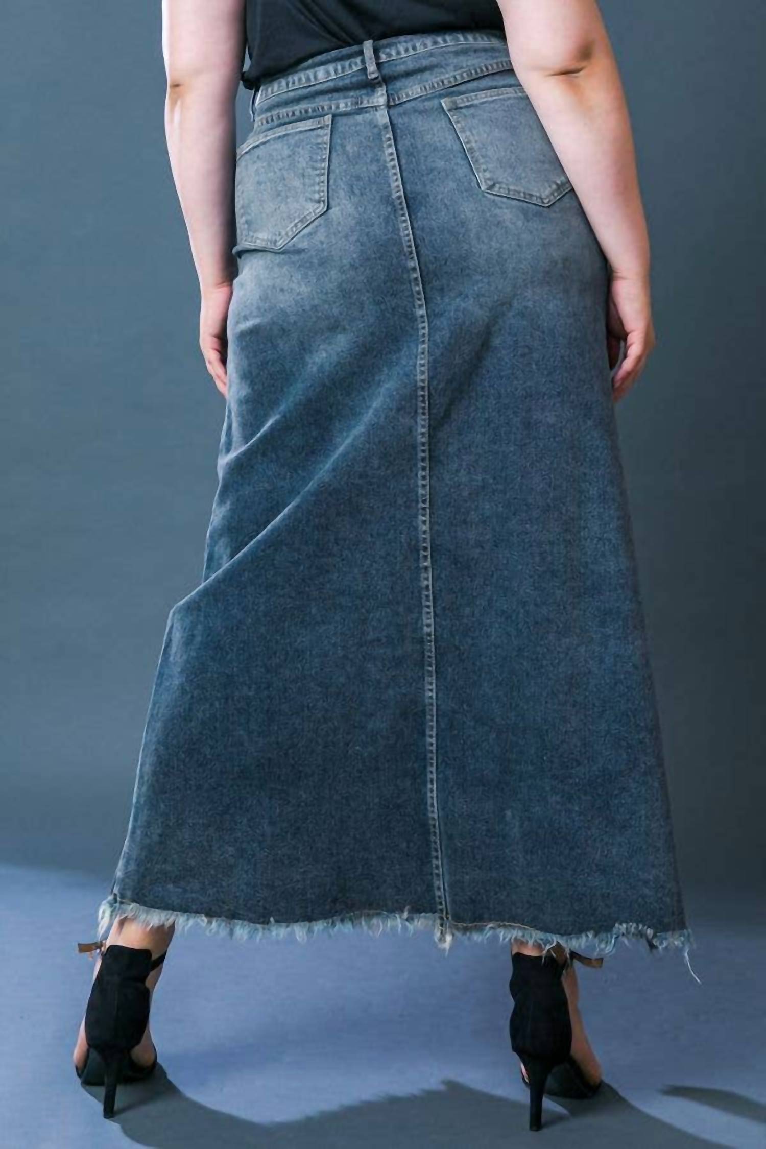 Flying Tomato - Fray Denim Skirt - Plus