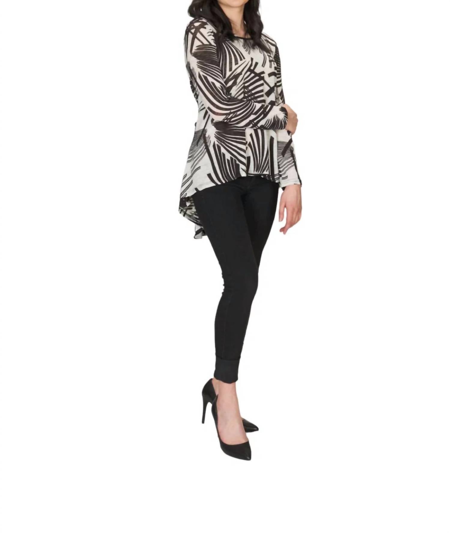 Papillon - Printed Crossover Sweater