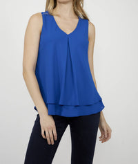 Frank Lyman - Sleeveless V-neck Pullover Top