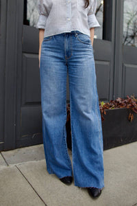 Veronica Beard Kasey Mid Rise Wide Leg Jean in dusty glare - women's jeans