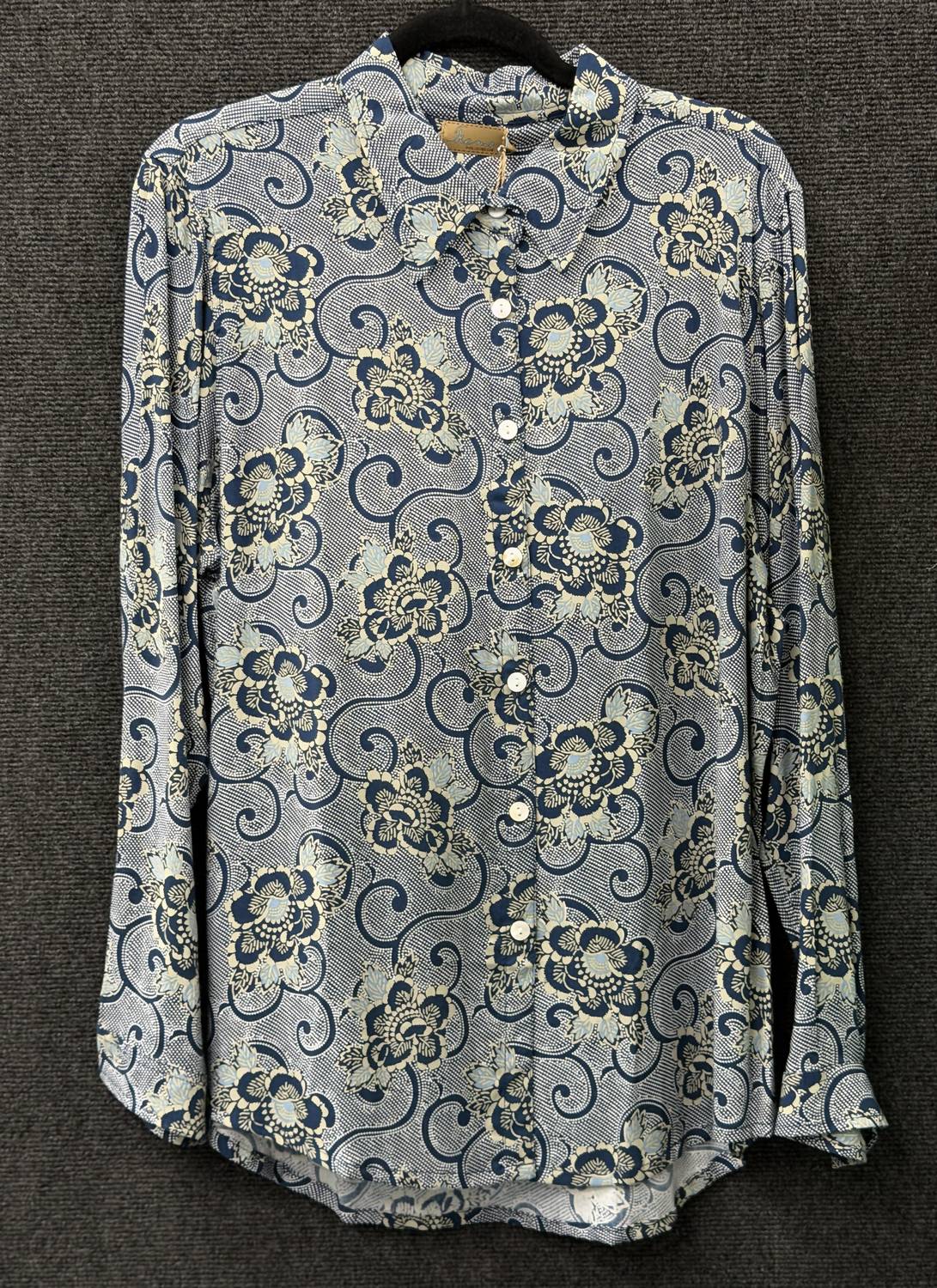 Skemo - Women's Batik Long Sleeve Shirt