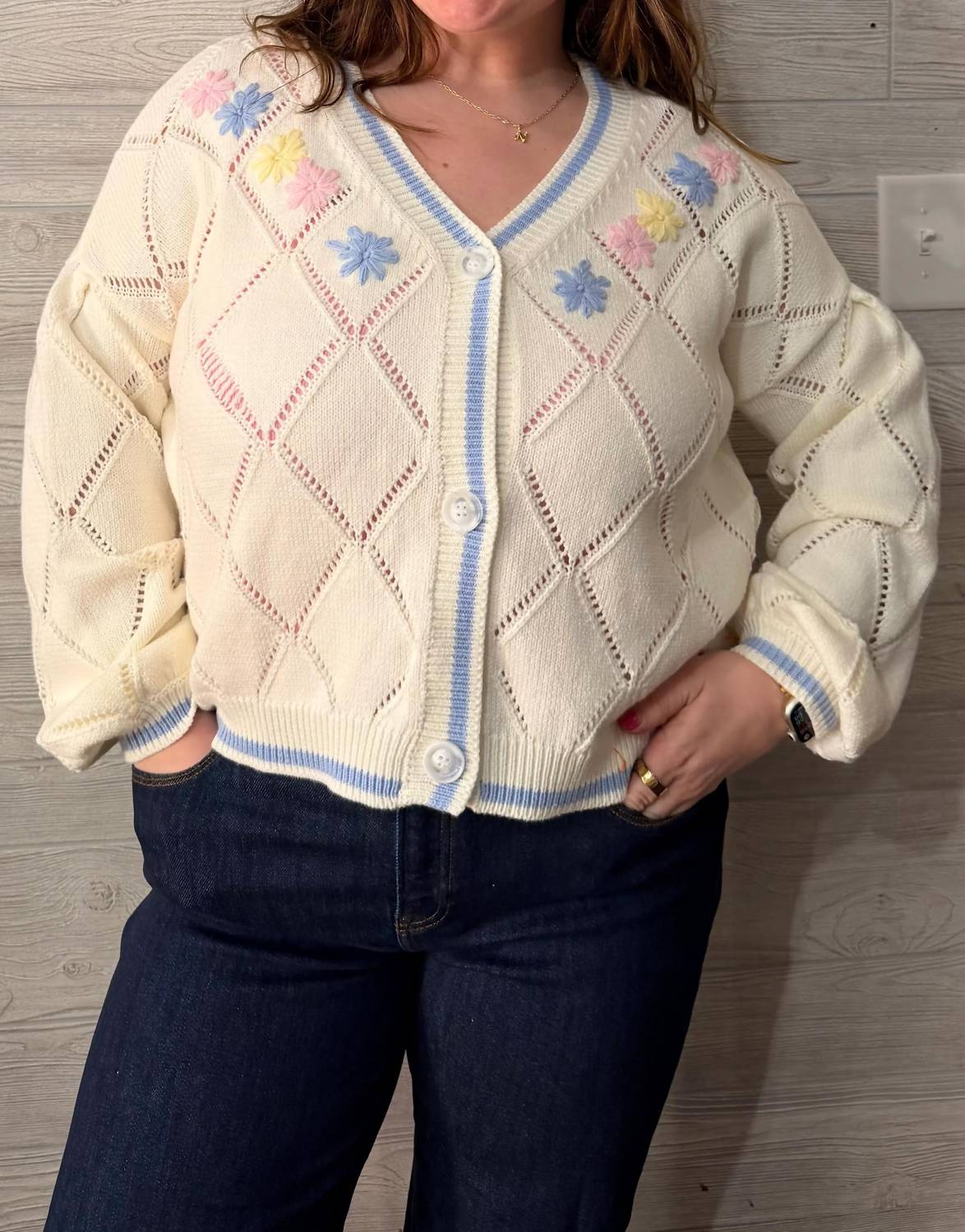 Ee:Some - April V-neck Cardigan