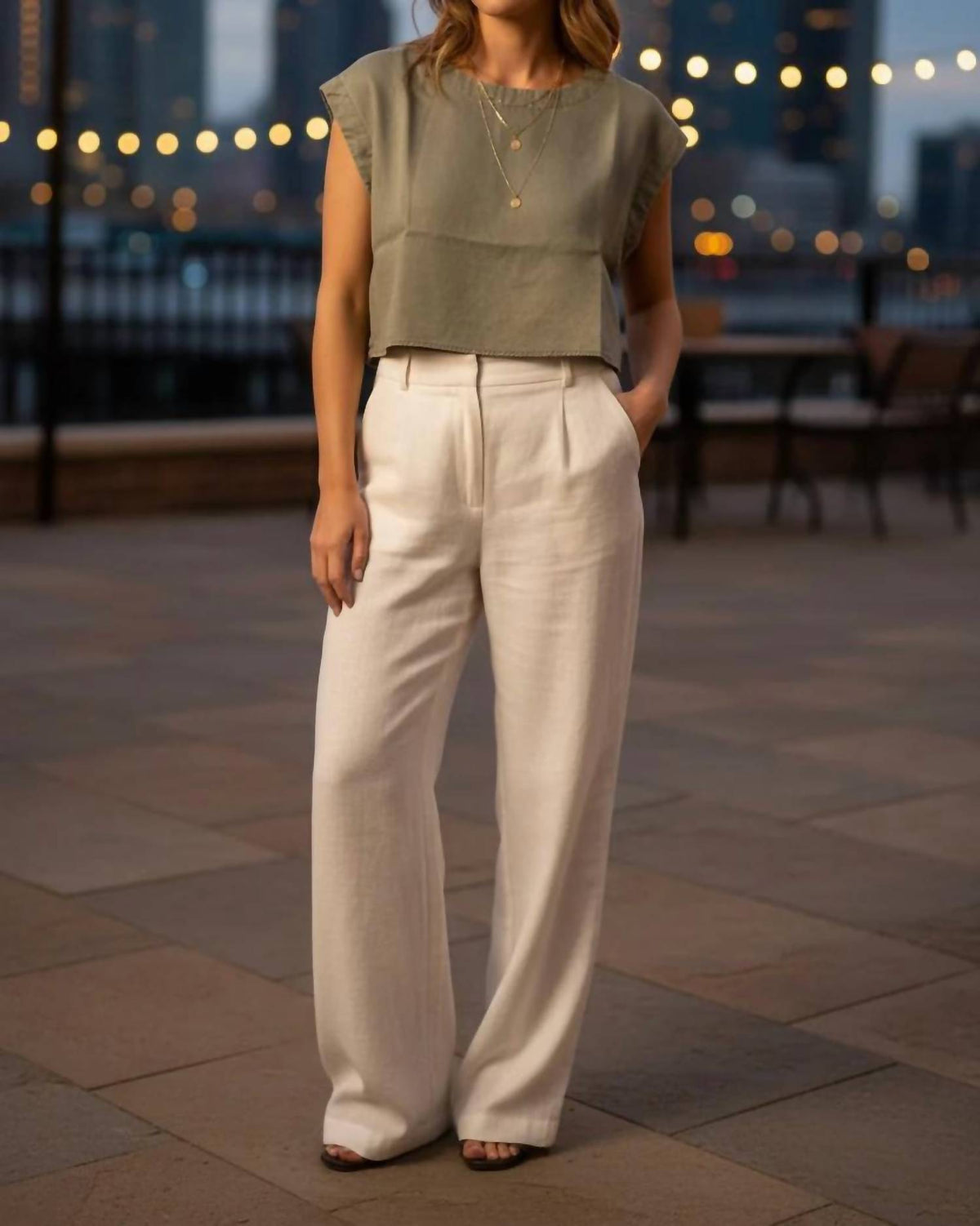 Ee:Some - Button Back Cropped Top