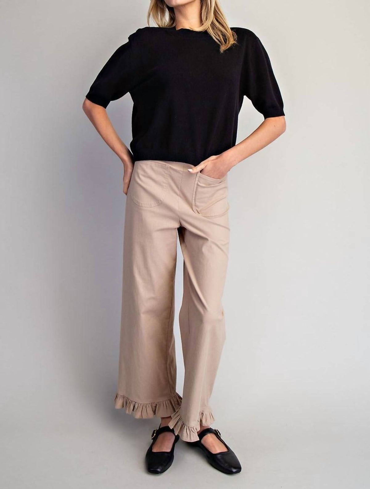 Ee:Some - Round Neck Half Sleeve Sweater