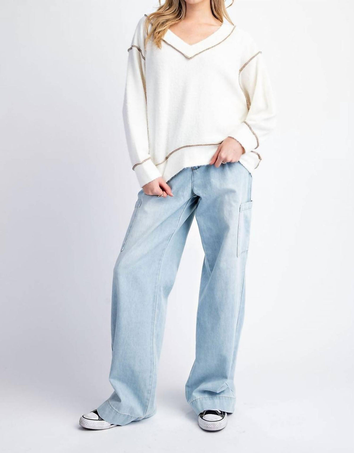 Ee:Some - V-neck Loose Fit Top