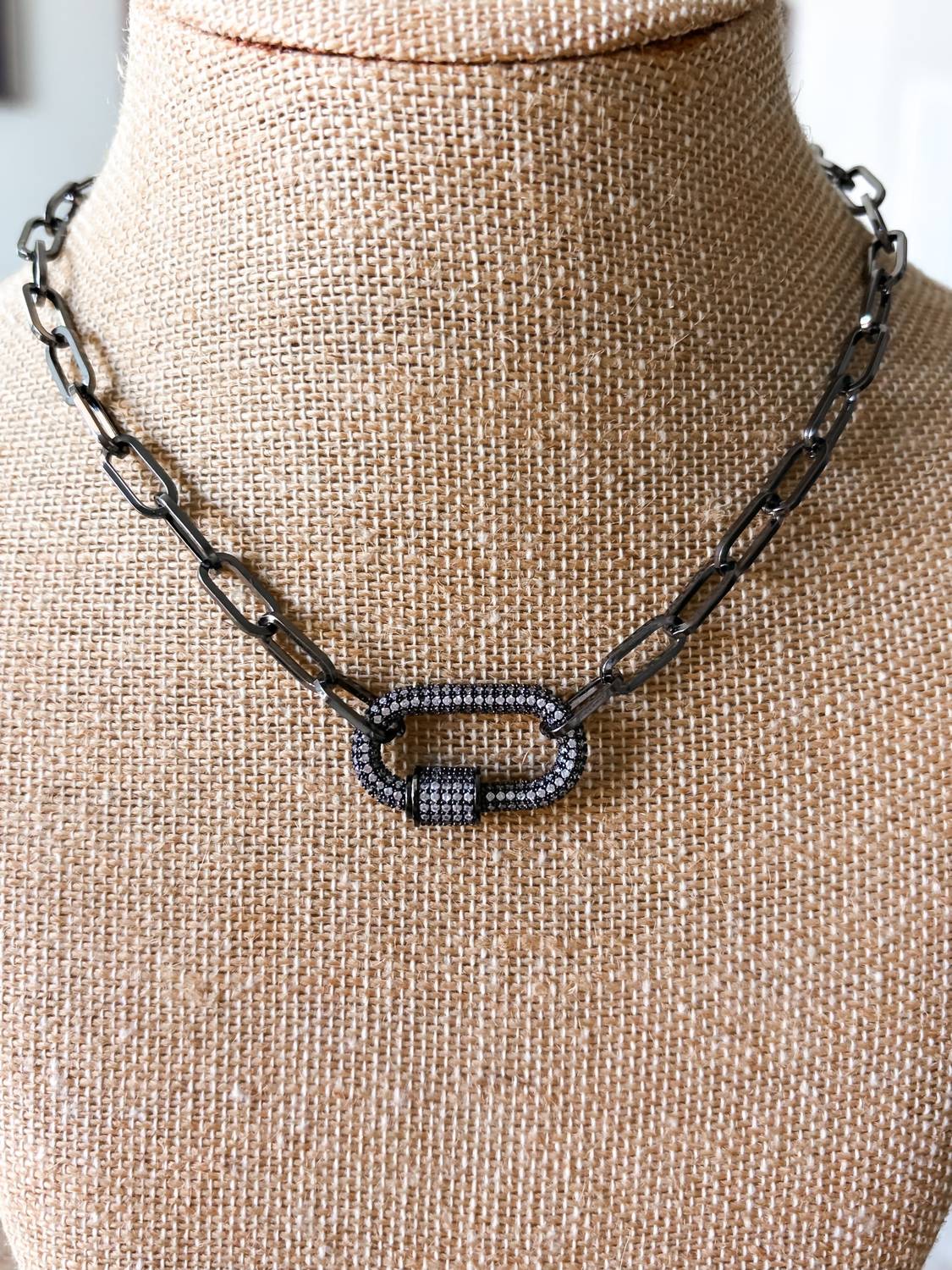 White Label - Women's Magnetic Chain Necklace
