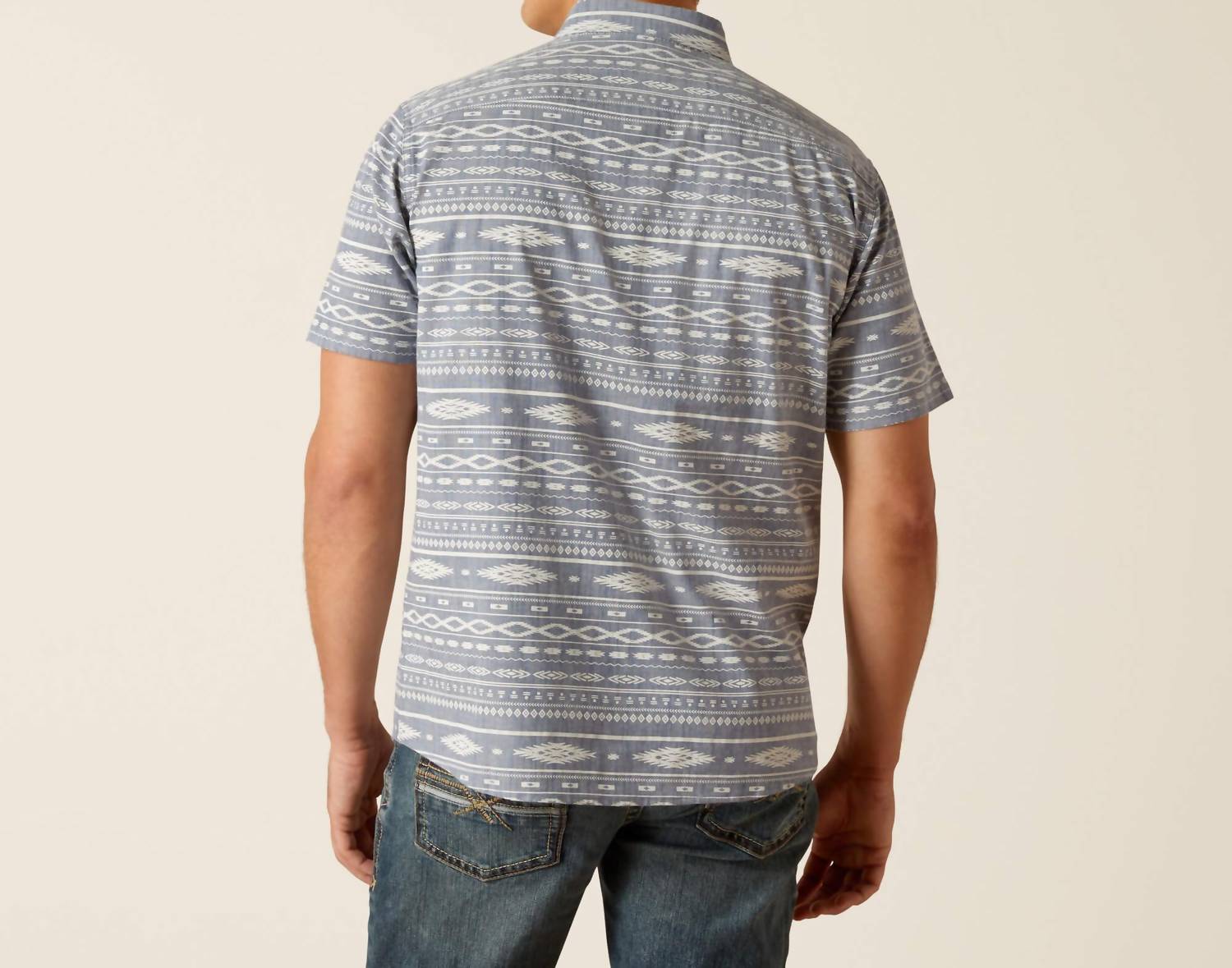 ARIAT Mack Stretch Modern Fit Shirt in chambray blue - men's shirt - detail view