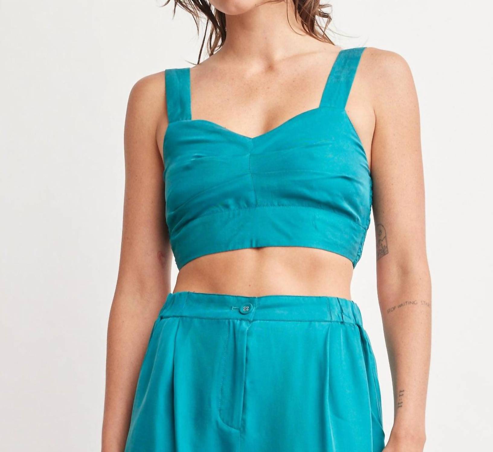 Self Contrast - Kori Cropped Tank Top