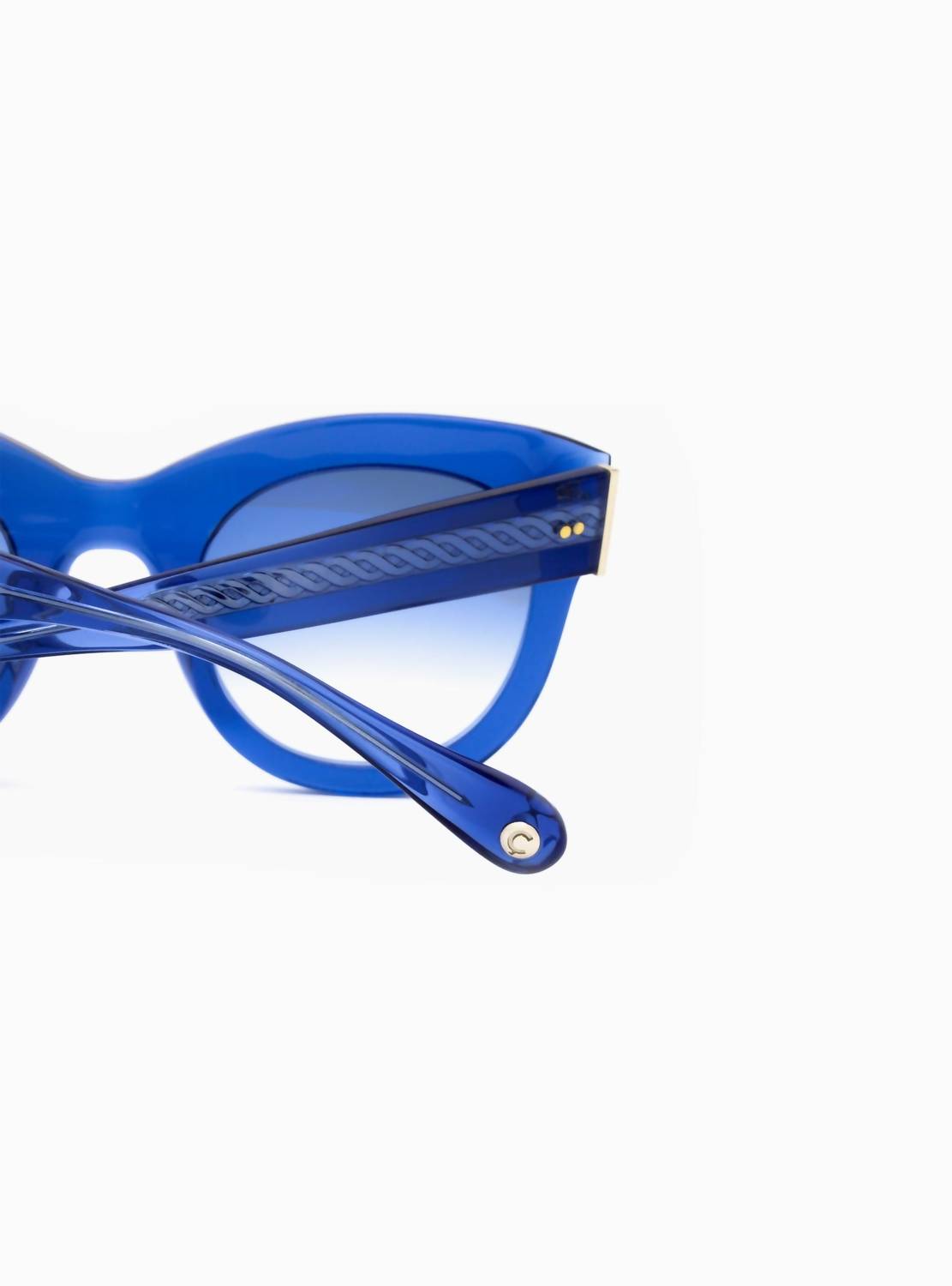 Aperçu Eyewear - Women's Le Chat Cat-eye Sunglasses