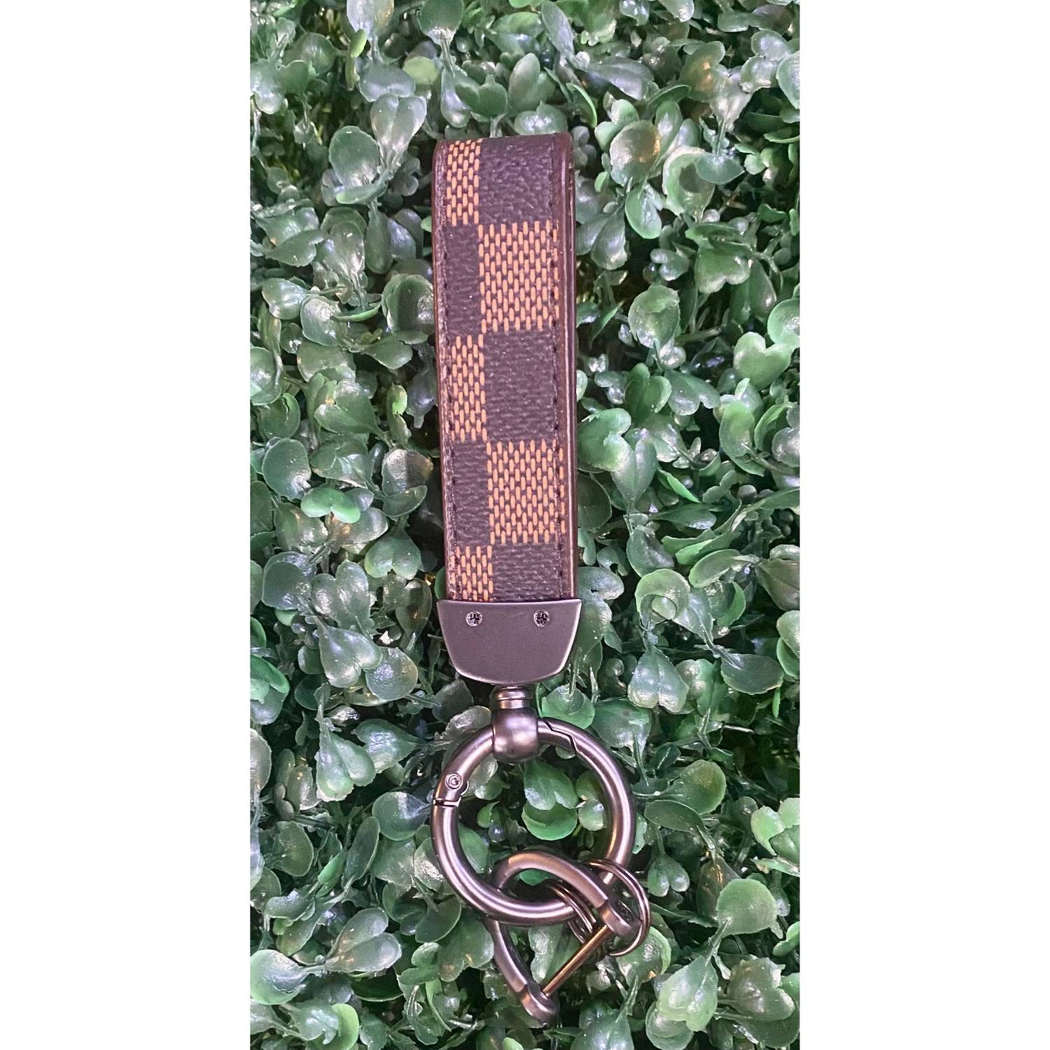 Ellison+Young - Women's Checkered Faux Leather Keychain With Pewter Hardware