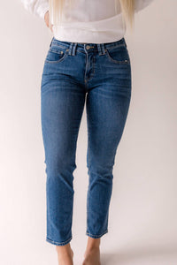 Free People We The Free Oracle Low-rise Slim Straight Jean in sky s the limit - women's jeans