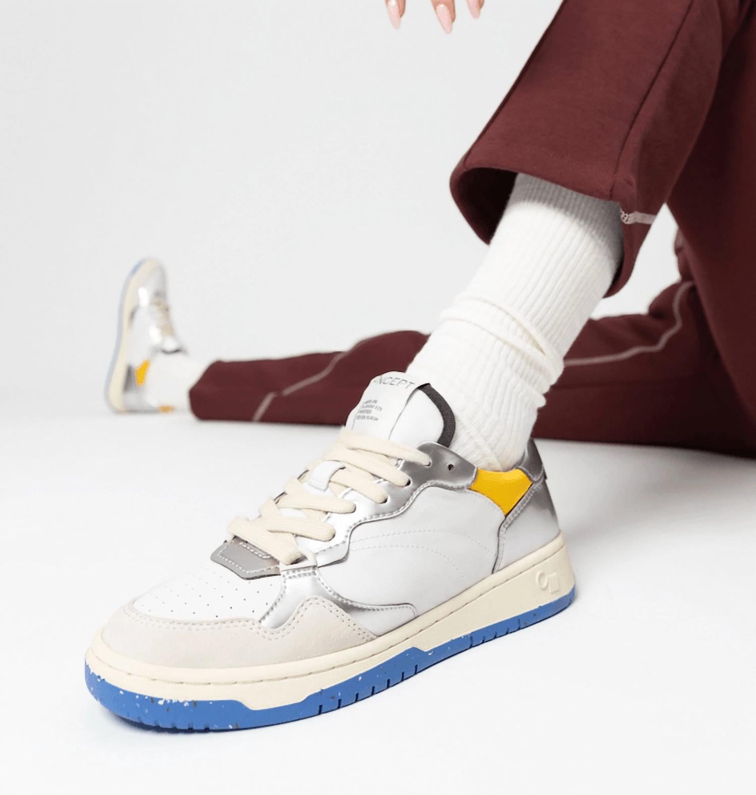 Oncept - Women's Phoenix Sneaker