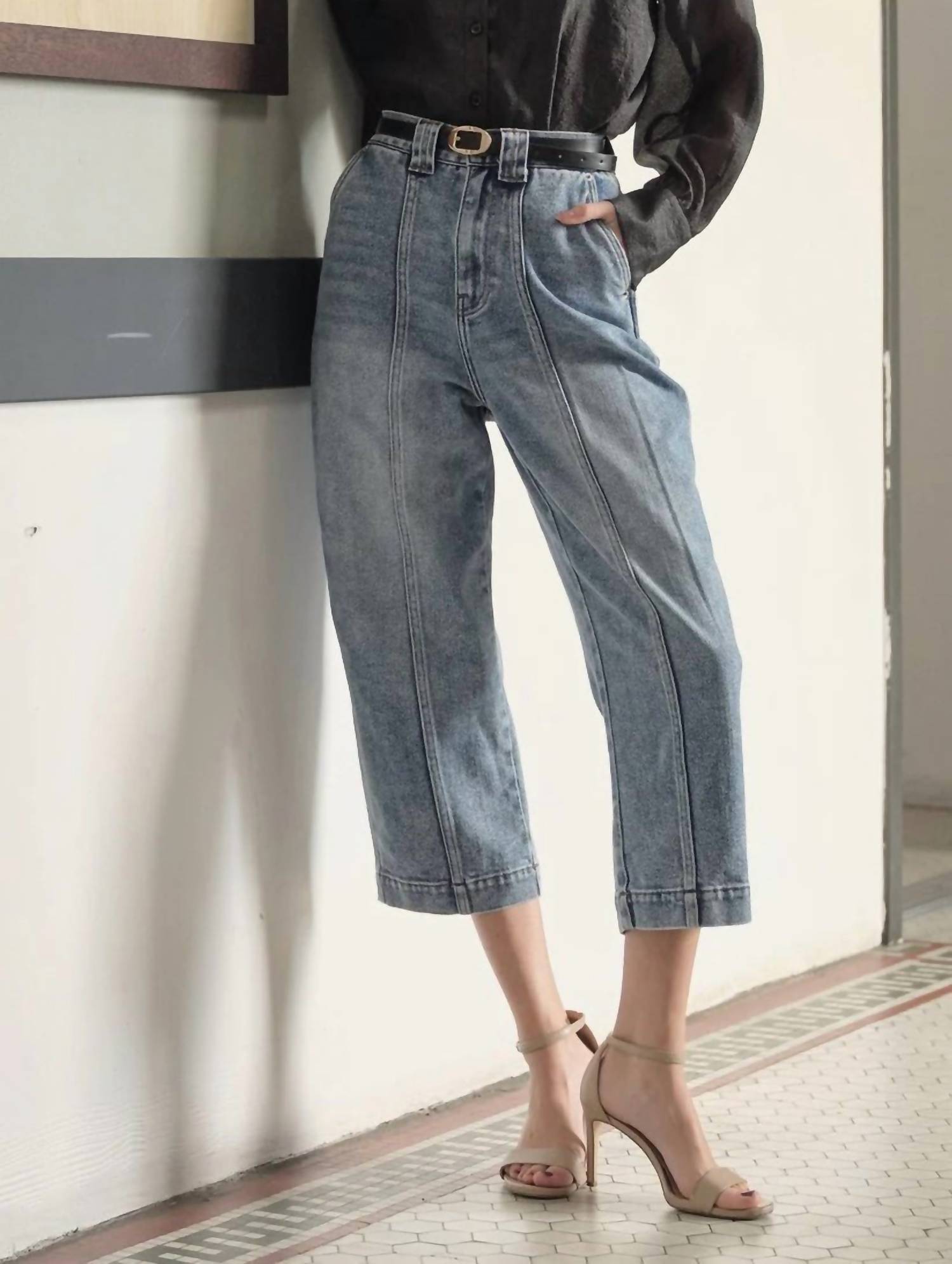 Aaron & Amber - Baggy Cropped Jeans