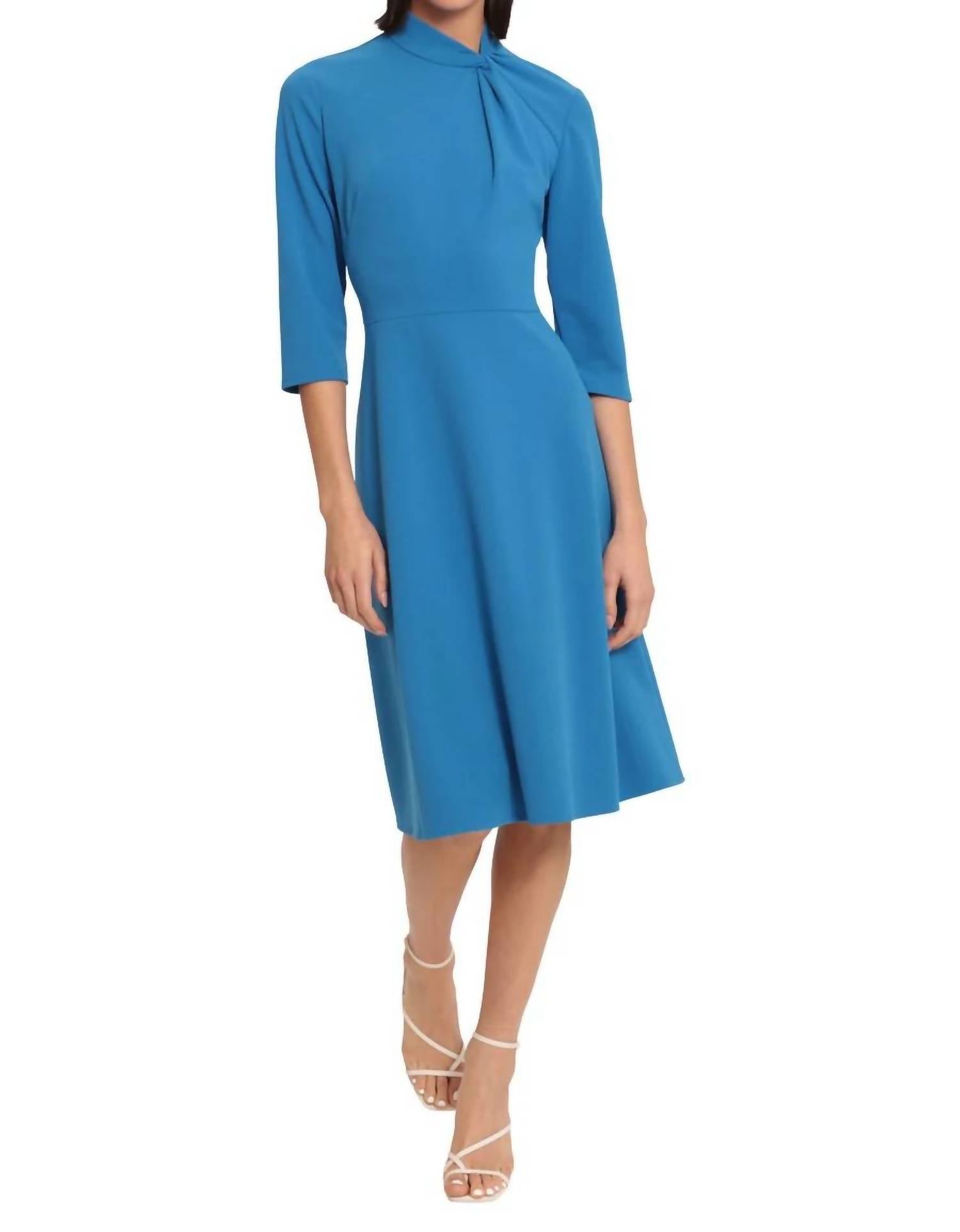 Donna Morgan - Twist Neck 3/4 Sleeve Dress
