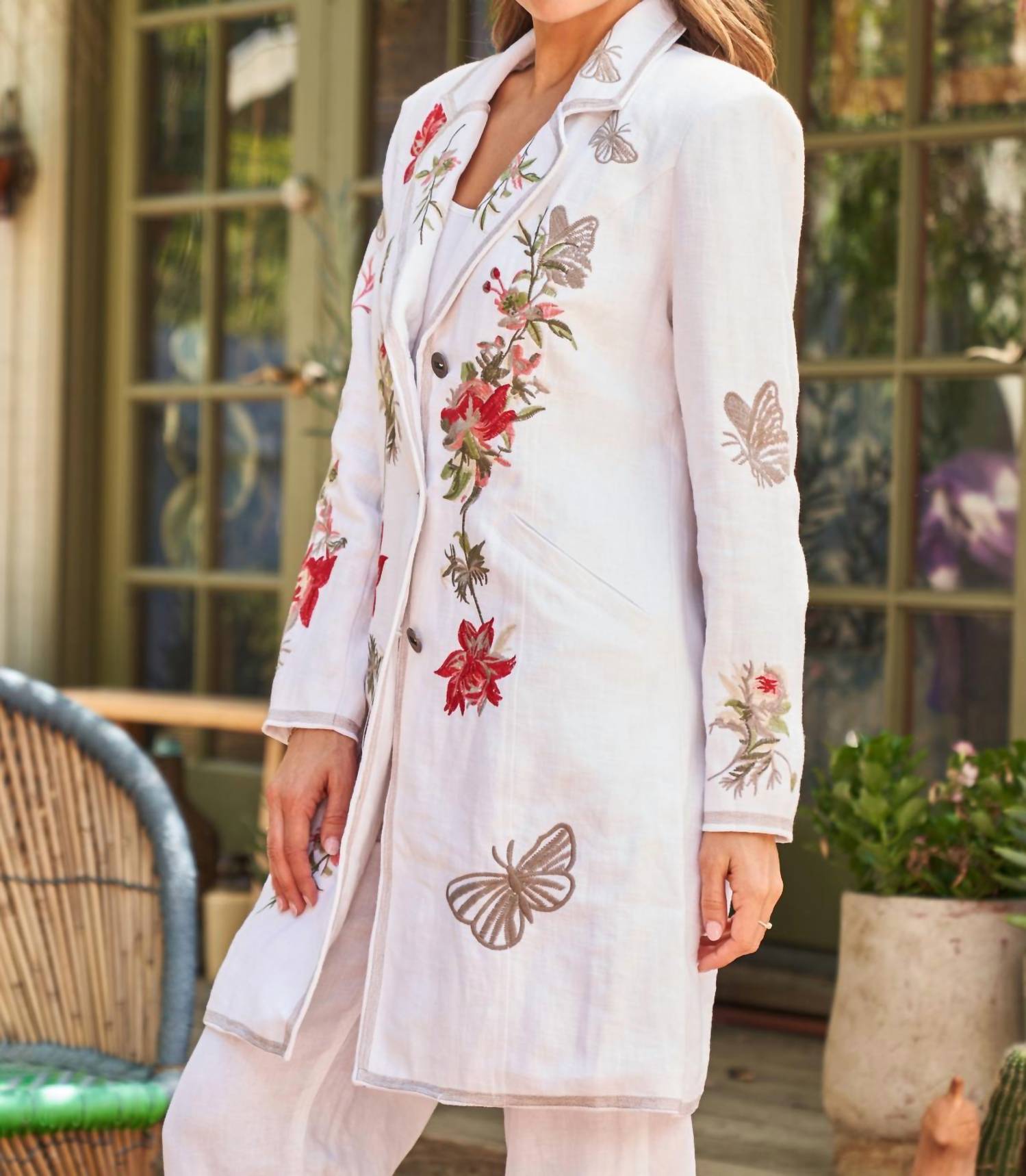 Paparazzi - Embroidered Slub Coat