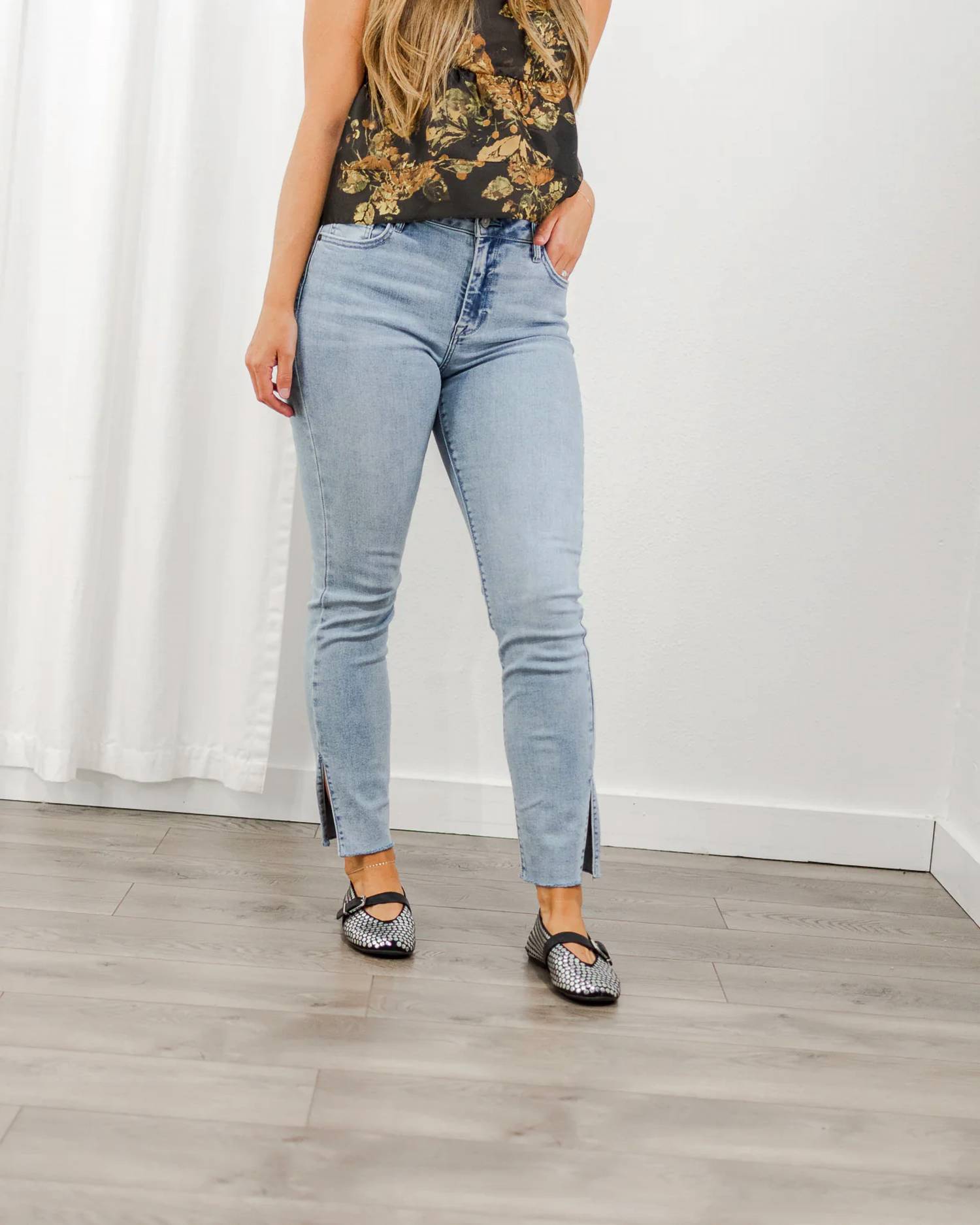 Hidden - Split Hem Skinny Jeans