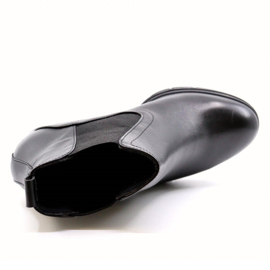 RUBY LEATHER ANKLE BOOTIE