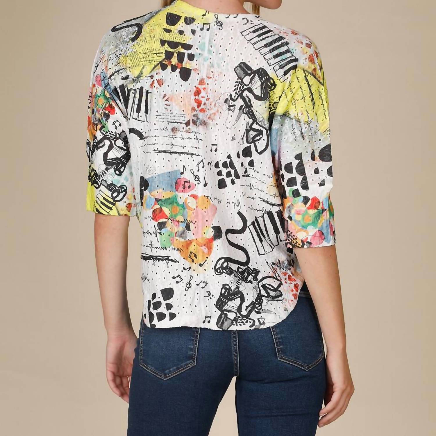 Inoah - Song Writing V-neck Pinhole Top