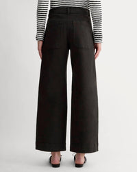 Everlane Utility High Rise Wide Leg Pants in black - women's pants - detail view